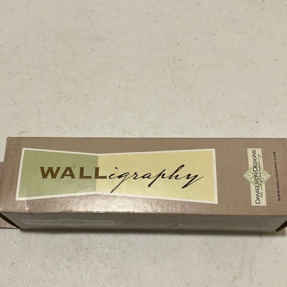 Danielson Designs Walligraphy “Always Kiss Me Goodnight”